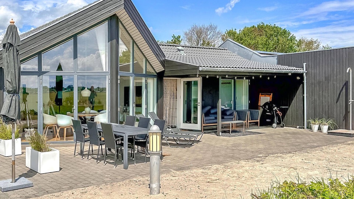 Diernæs Strandby House | Stunning home in Haderslev with WiFi
