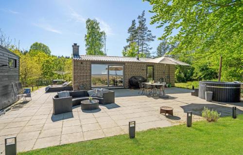 Havndal House | Stunning Home In Hadsund With Wifi