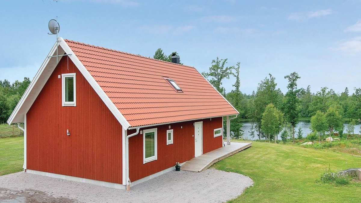 Holmsjo House | Stunning home in Holmsjö with kitchen