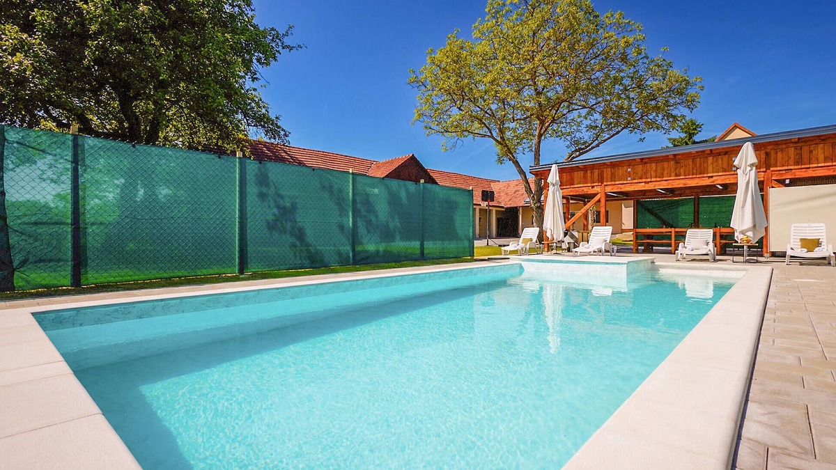Ivanska House | Stunning home in Ivanska
