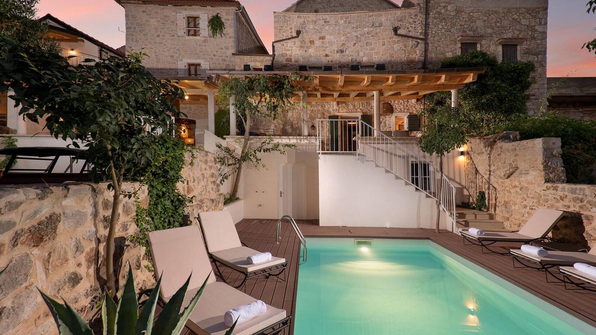 Pitve House | Stunning home in Jelsa