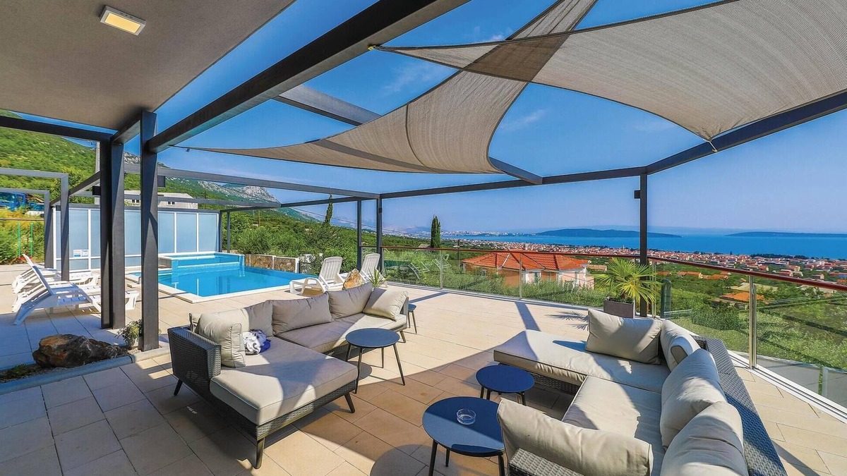 Kastel Stari House | Stunning home in Kastel Stari
