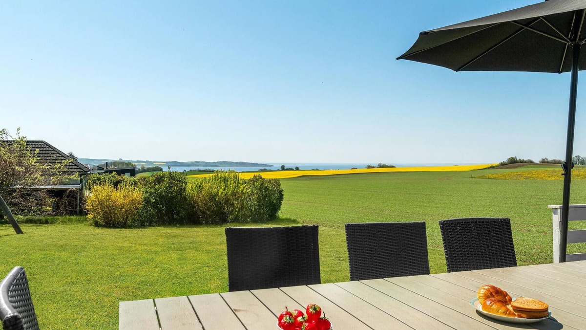 Knebel House | Stunning home in Knebel with sauna
