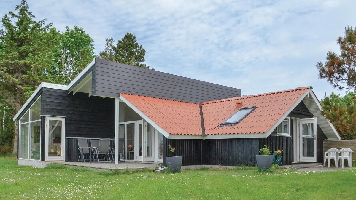 Knebel House | Stunning home in Knebel