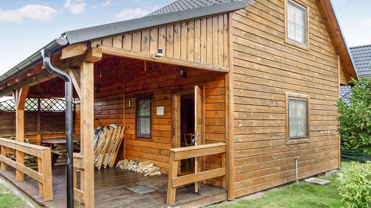 Kopalino House | Stunning home in Kopalino with WiFi