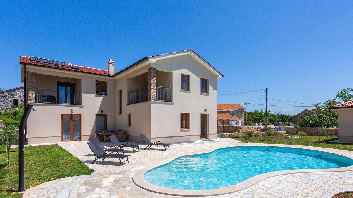 Kras House | Stunning home in Kras with WiFi