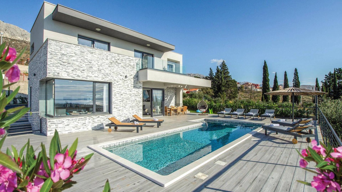 Mravince House | Stunning home in Kucine