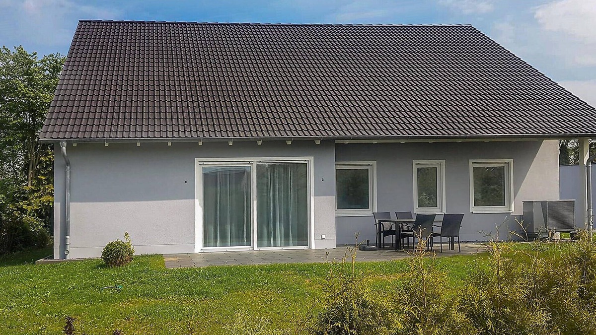 Memmelsdorf House | Stunning home in Lichteneiche with WiFi