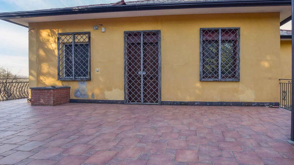 Linguaglossa House | Stunning home in Linguaglossa with WiFi