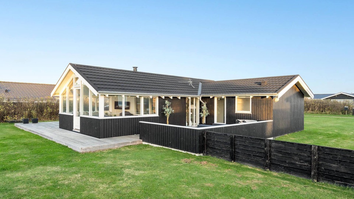Lokken House | Stunning home in Løkken with WiFi