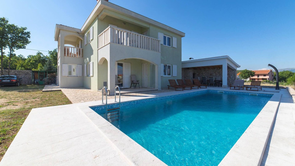 Lovrec House | Stunning home in Lovrec
