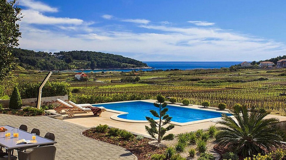 Vela Glavica House | Stunning home in Lumbarda