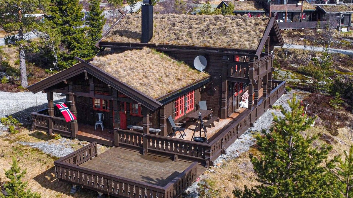 Nissedal House | Stunning home in Nissedal with sauna