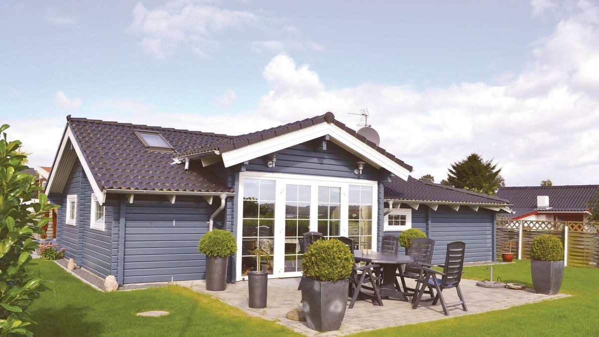 Ronde House | Stunning home in Rønde with kitchen