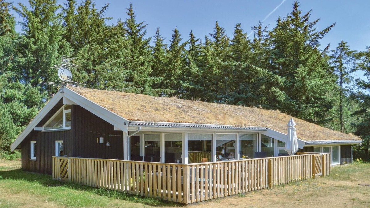 Grønhøj House | Stunning home in Saltum with sauna