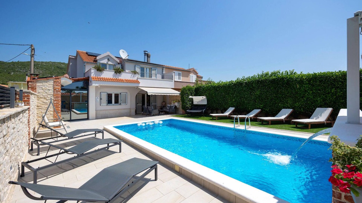 Central Dalmatia House | Stunning home in Sestanovac with WiFi