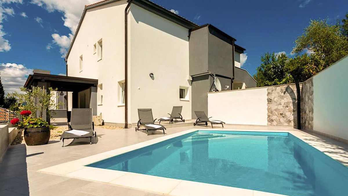 Soline House | Stunning home in Soline