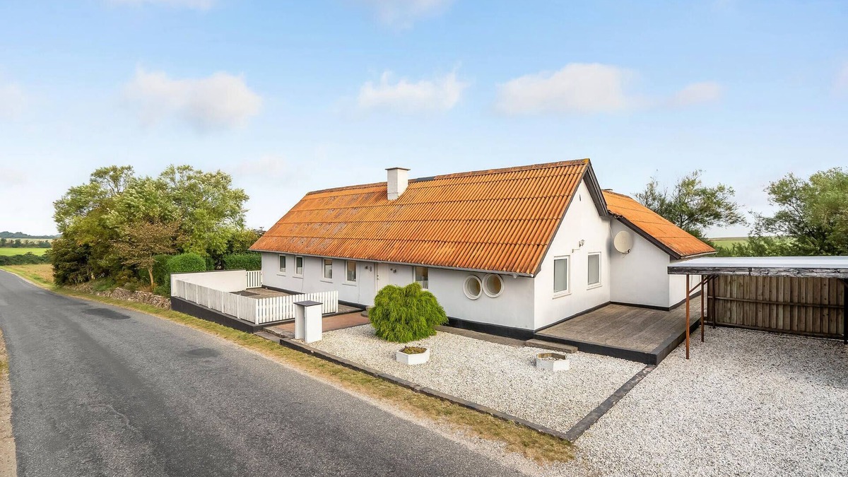 Spøttrup House | Stunning home in Spøttrup with WiFi