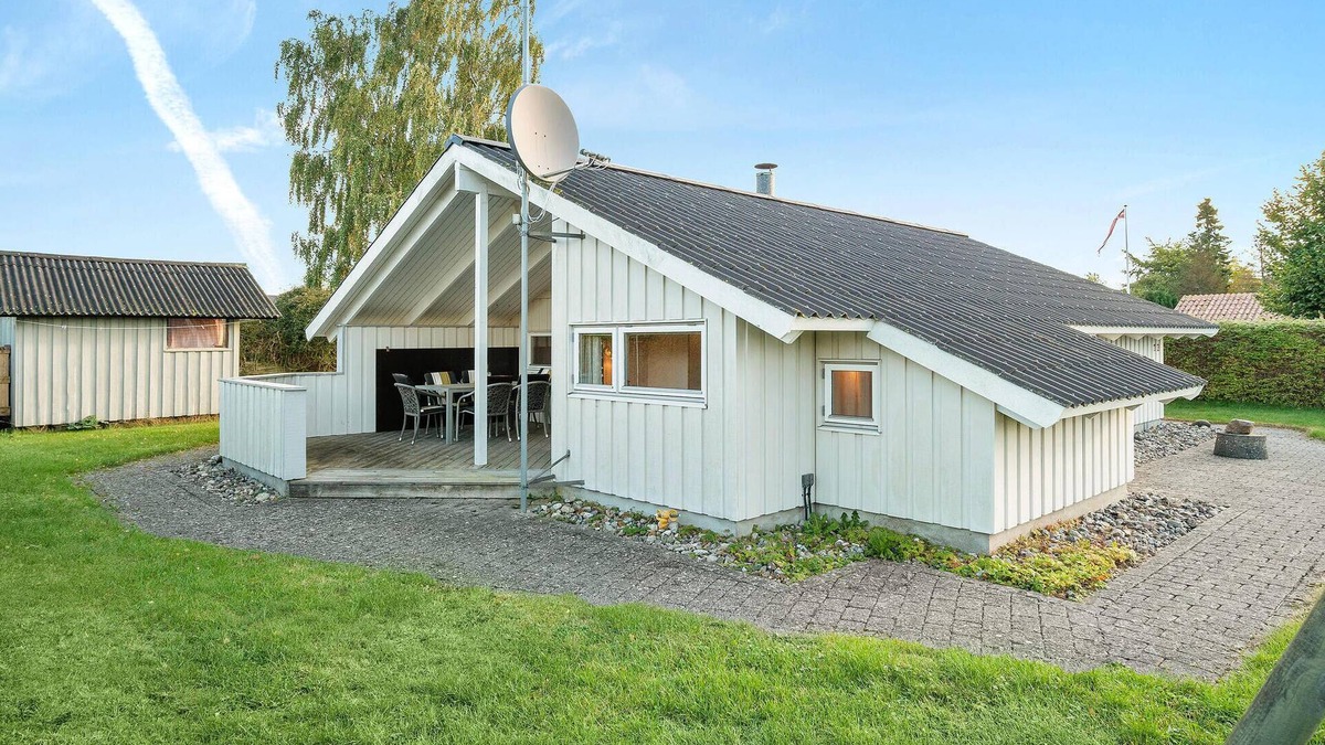 Strøby Ladeplads House | Stunning home in Strøby with WiFi