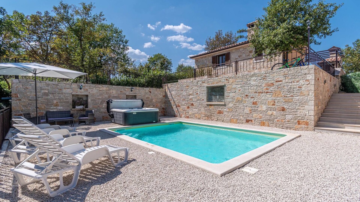 Rojnici House | Stunning home in Trosti