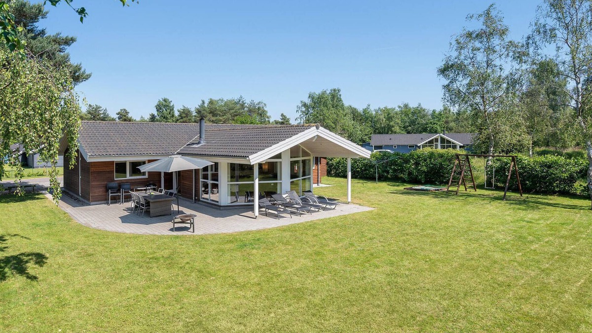 Marielyst House | Stunning home in Væggerløse with sauna