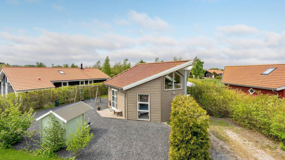 Marielyst House | Stunning home in Væggerløse with WiFi