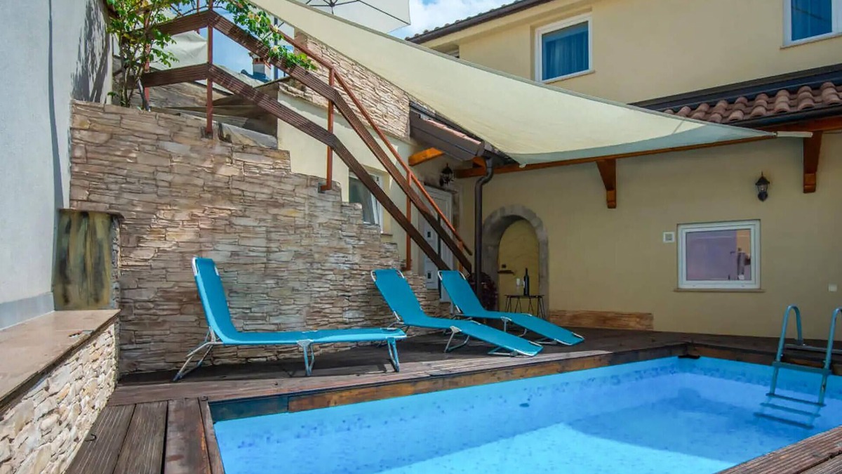Veli Brgud House | Stunning home in Veli Brgud with WiFi