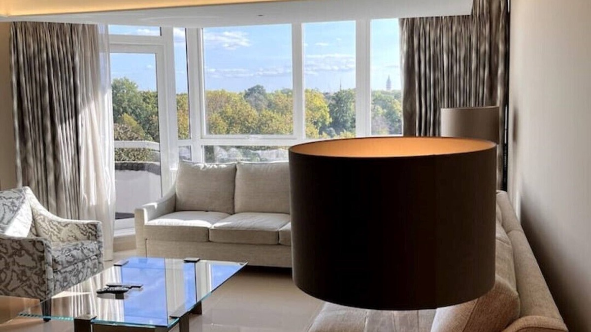 Wandsworth Apartment | Stunning Hyde Park Panorama Luxury 4-Bedroom Oasis
