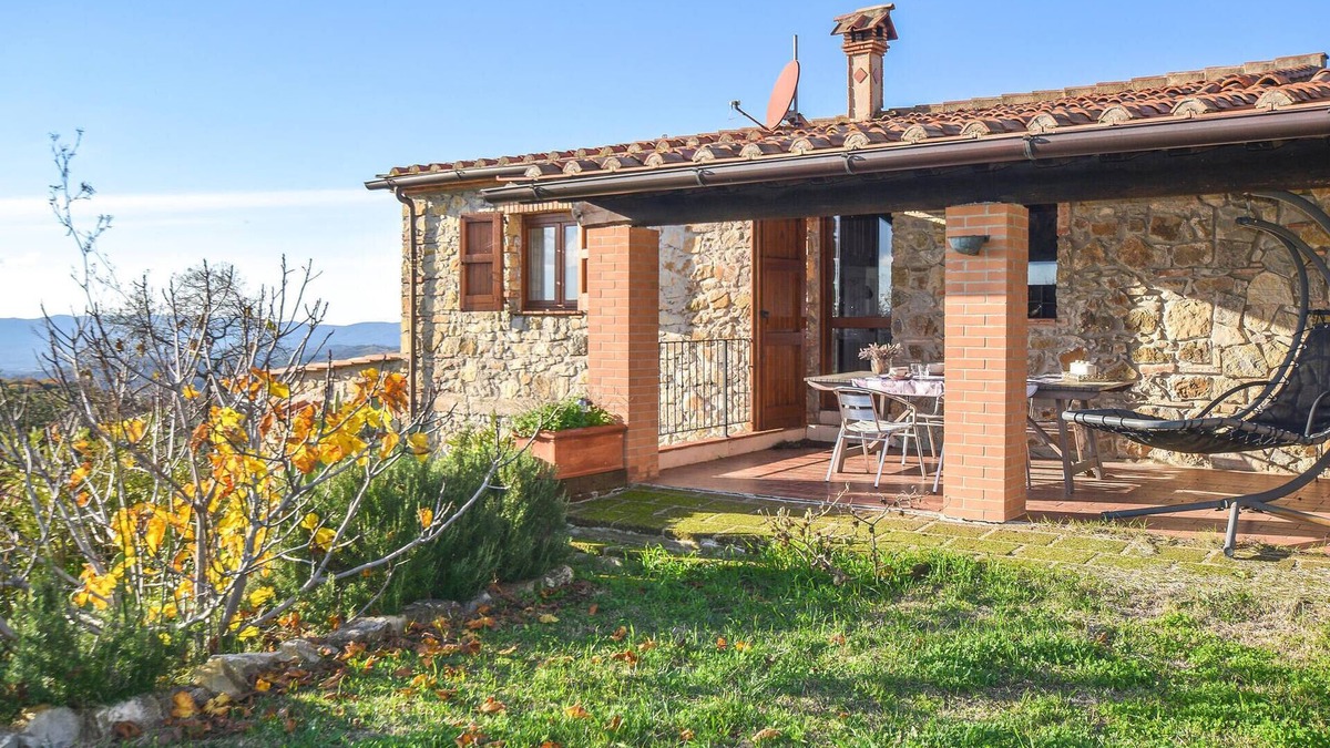 Monterotondo Marittimo House | Stunning home in Monterotondo Marittimo