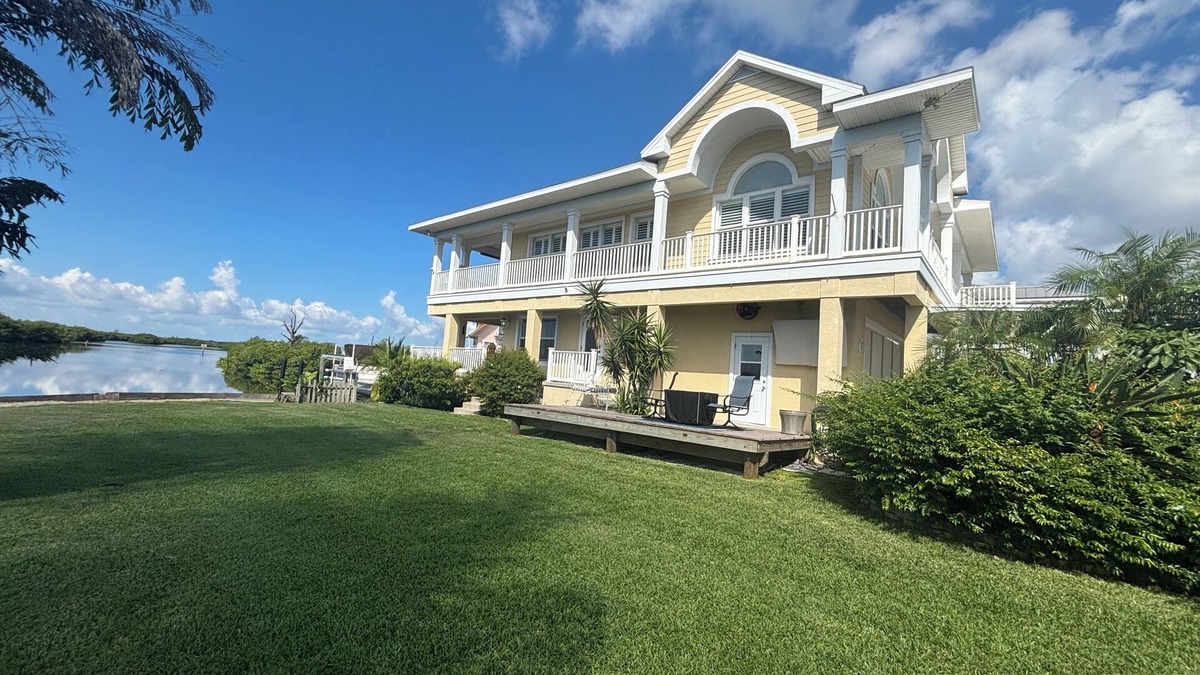 Tampa House | Stunning Key West Style Waterfront Home with Exceptional Views!nAdditional RV.