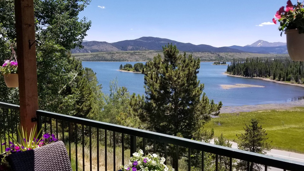 Frisco Condo | Stunning, Lake Forest, Frisco Condo -Spectacular Views!