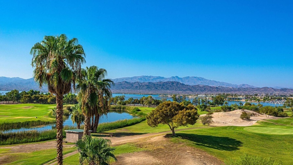 Lake Havasu City Condo | Stunning Lake Views! Short walk to London Bridge, Lake, Restaurants, and Shops!