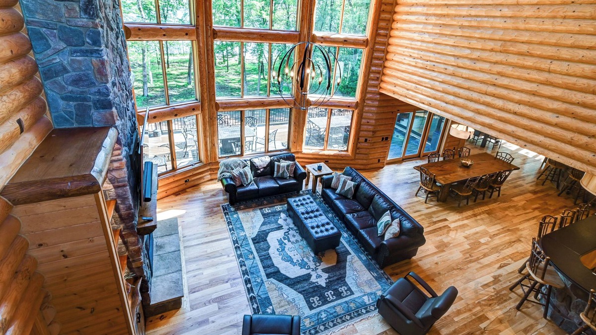 Mauston House | Stunning Lakefront Lodge On Castle Rock Lake! Perfect for Families or Retreats!