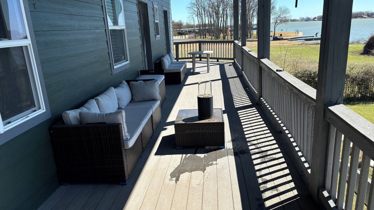 Eureka House | Stunning Lakefront retreat. The perfect getaway for families!