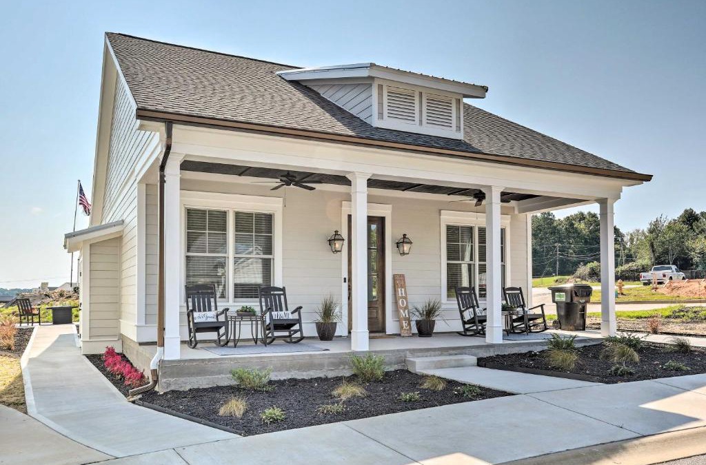 Greenwood House | Stunning Lakefront Retreat with Dock Access!