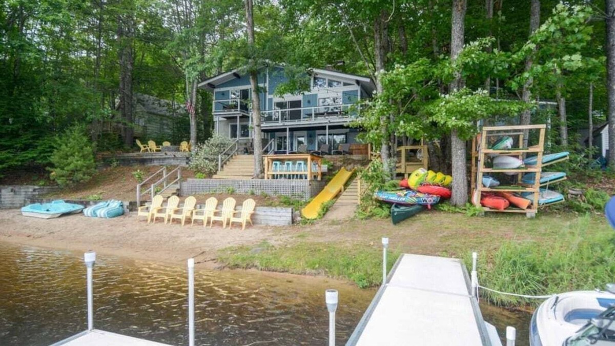 East Wakefield House | Stunning Lakefront Oasis—Hot Tub, Beach & Luxury!