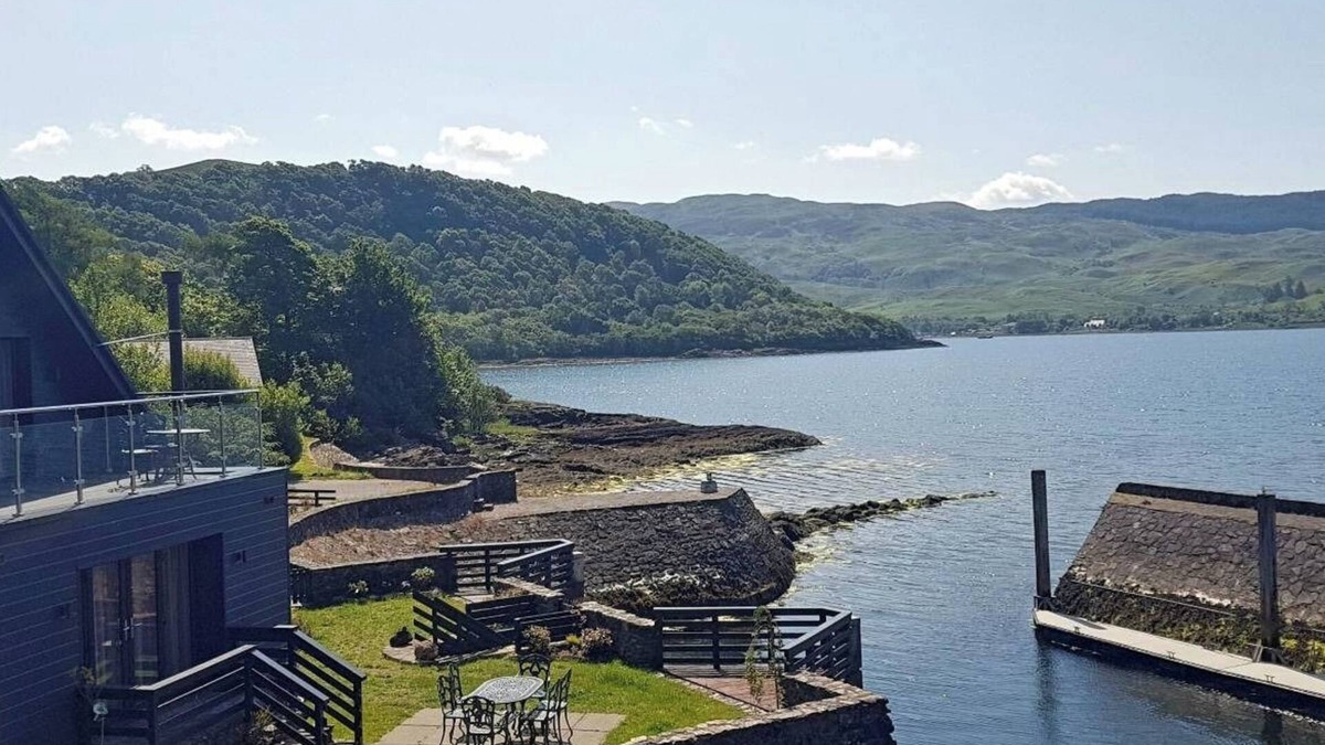 Slate Islands Apartment | Stunning Loch View House