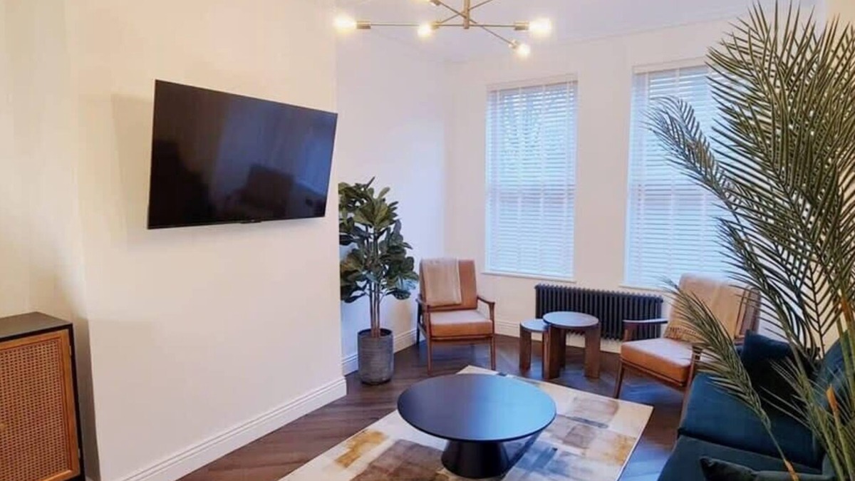 Manchester House | Stunning Luxury Spacious 5-Bedroom Home Nr City