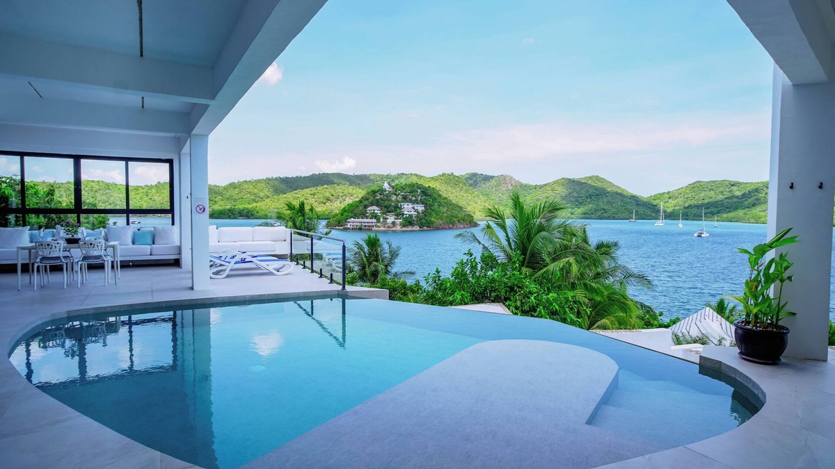Busuanga Hotel | Stunning luxe 220sm villa by the sea entirely private with own pool