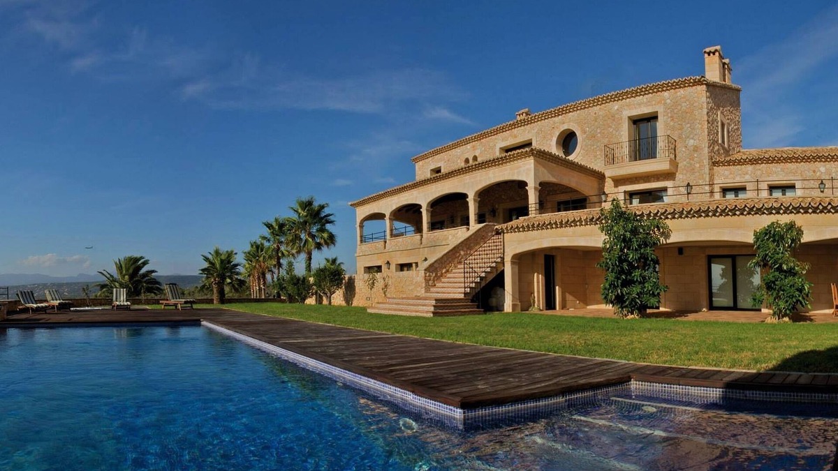 Son Gual Villa | Stunning, Luxury Villa Son Gual with Pool, Jacuzzi, Gym, Children's Playground