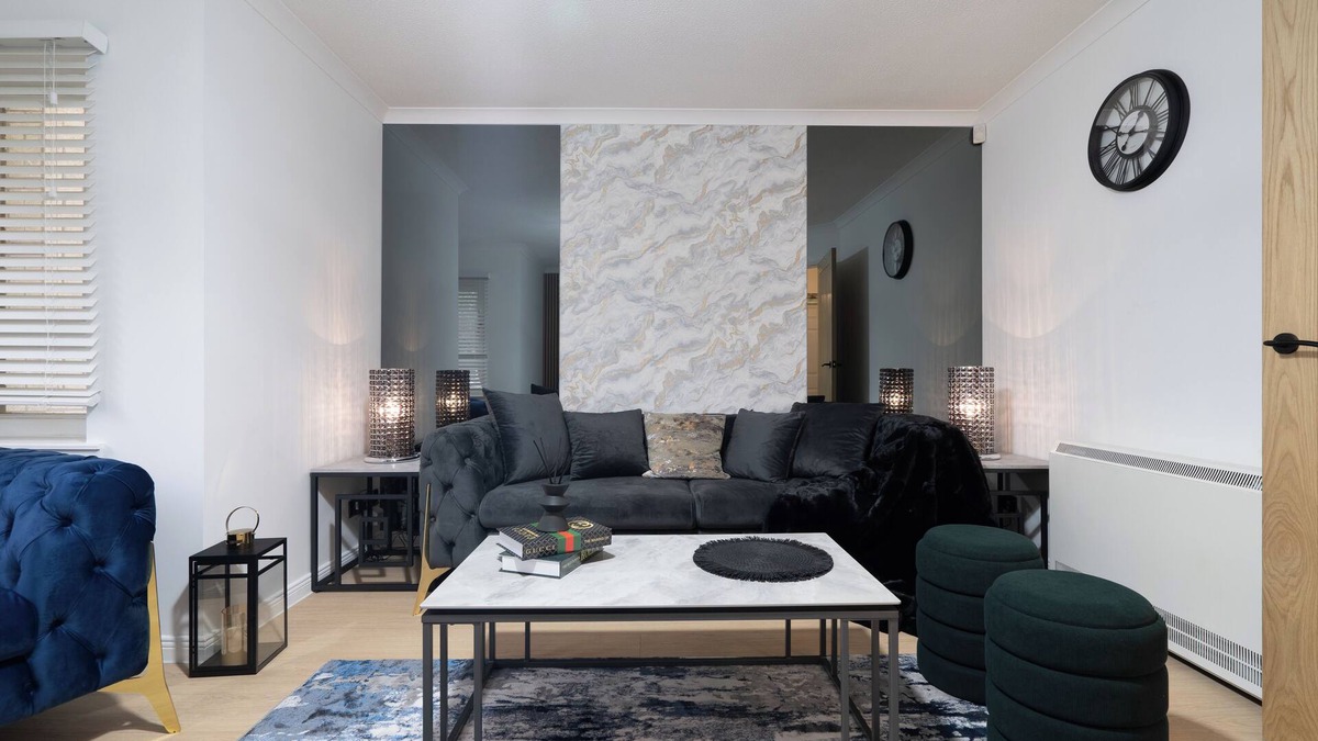 Paisley Apartment | Stunning Luxury, 2 Bedroom Apartment