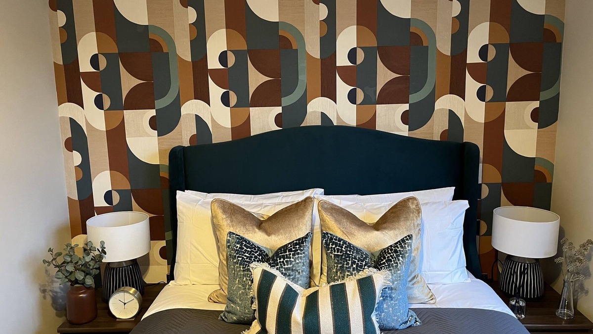 Hythe Apartment | Stunning Luxury 3 Bed Penthouse Sleeps 2 to 6