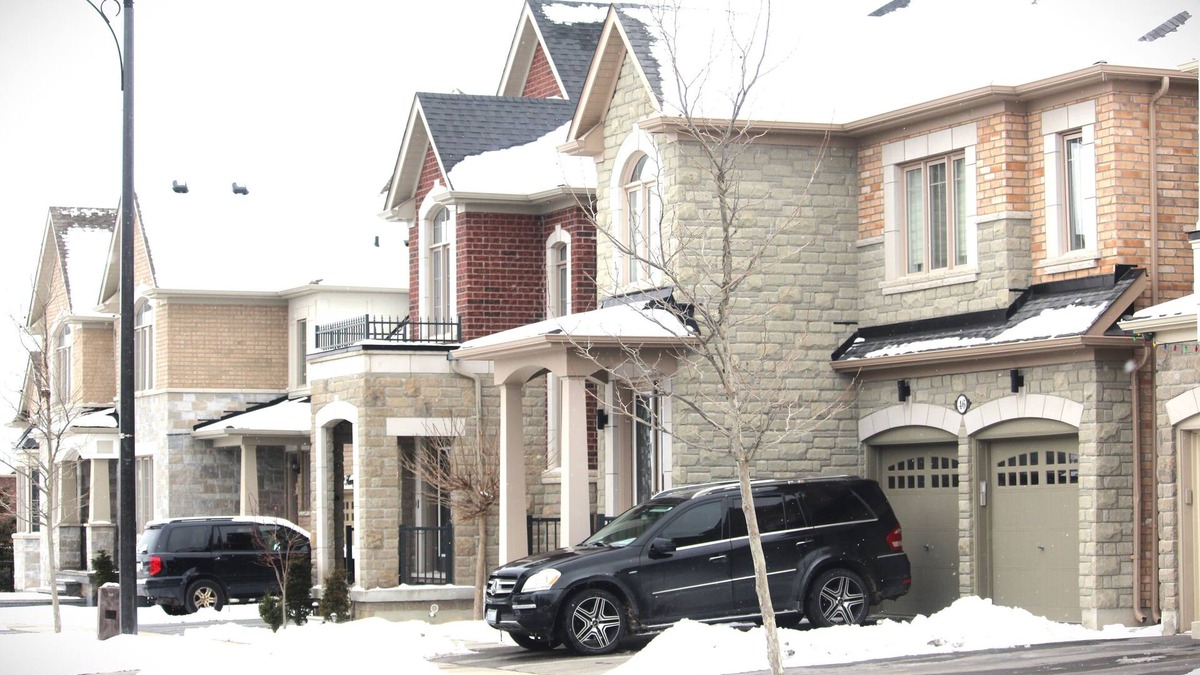 Brampton Apartment | Stunning luxury Furnished 2Bedroom and 2Washroom private Basement Apartment