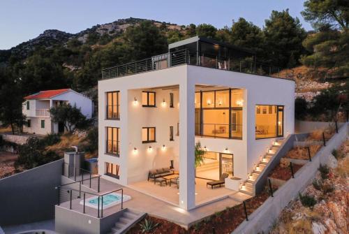 Nerezise Villa | Stunning, luxury villa on the island Brač