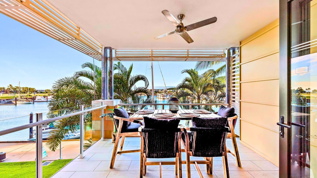 Airlie Beach Apartment | Stunning Marina Views Close to Everything in Airlie Beach - with Elevator