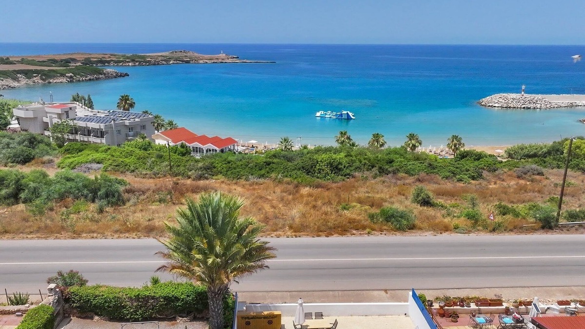 Yeni Erenkoy House | Stunning Mediterranean Sea View