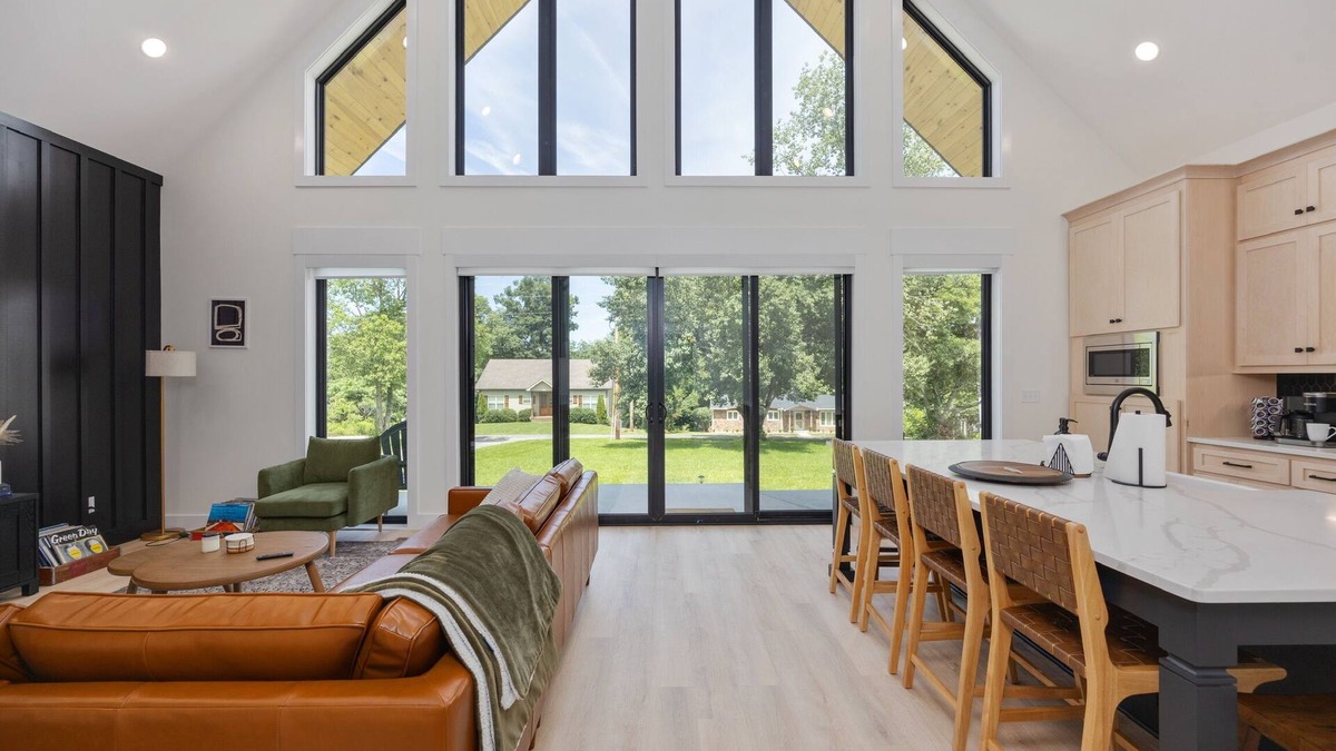 Scottsville Ski Chalet | Stunning modern 2-bedroom Aframe with Barren River lake view near Mammoth Cave