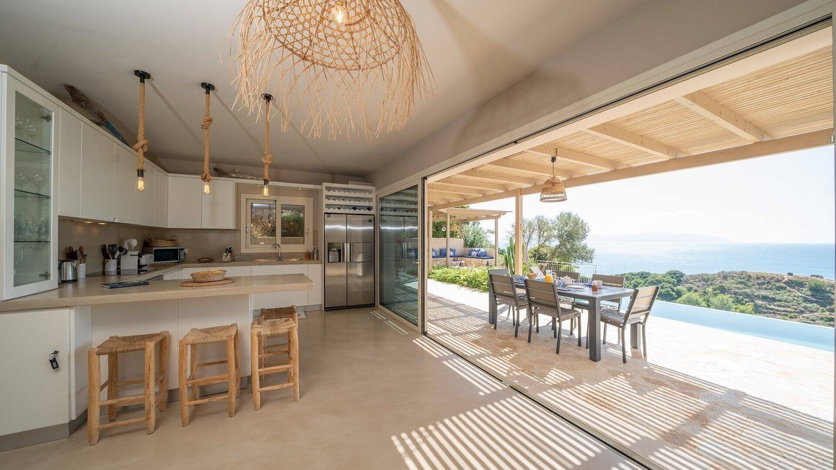 Mousata Villa | Stunning modern 4 bedroom villa in private location with breath taking sea views