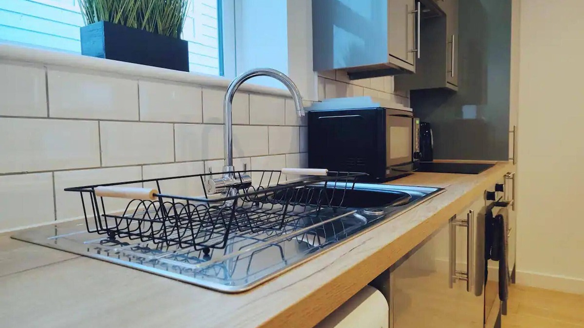 Christchurch Apartment | Stunning Modern Christchurch Town Centre Apartment
