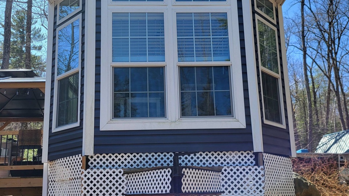 Cloyne Cottage | Stunning Modern Cottage, Mazinaw Lake, Walk to Bon Echo Park